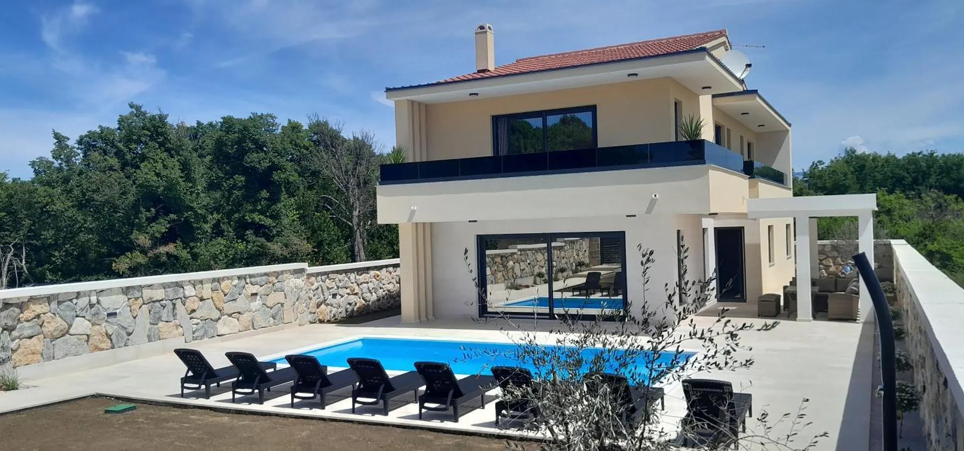 New Luxury Villa With Private Pool - By Ta Leut Agency Privlaka  Kroatië