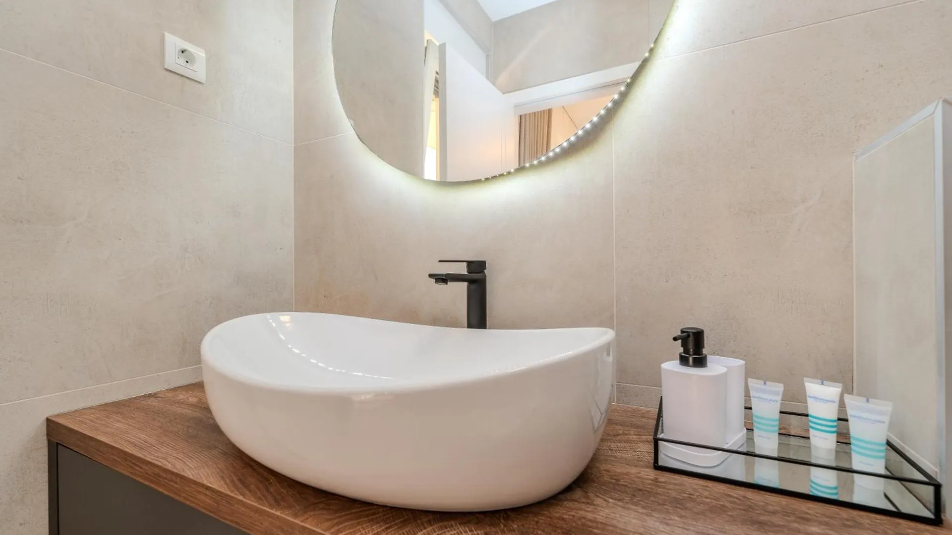 New Luxury Villa With Private Pool - By Ta Leut Agency Privlaka  Privlaka (Zadar)