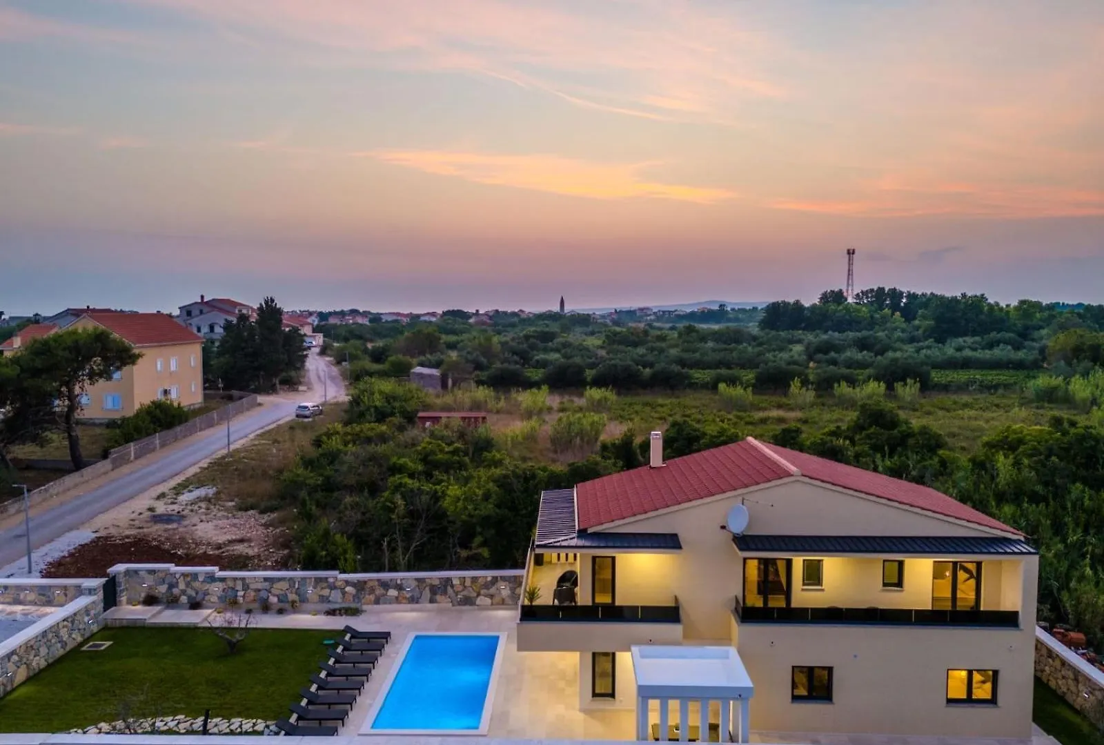 New Luxury Villa With Private Pool - By Ta Leut Agency Privlaka