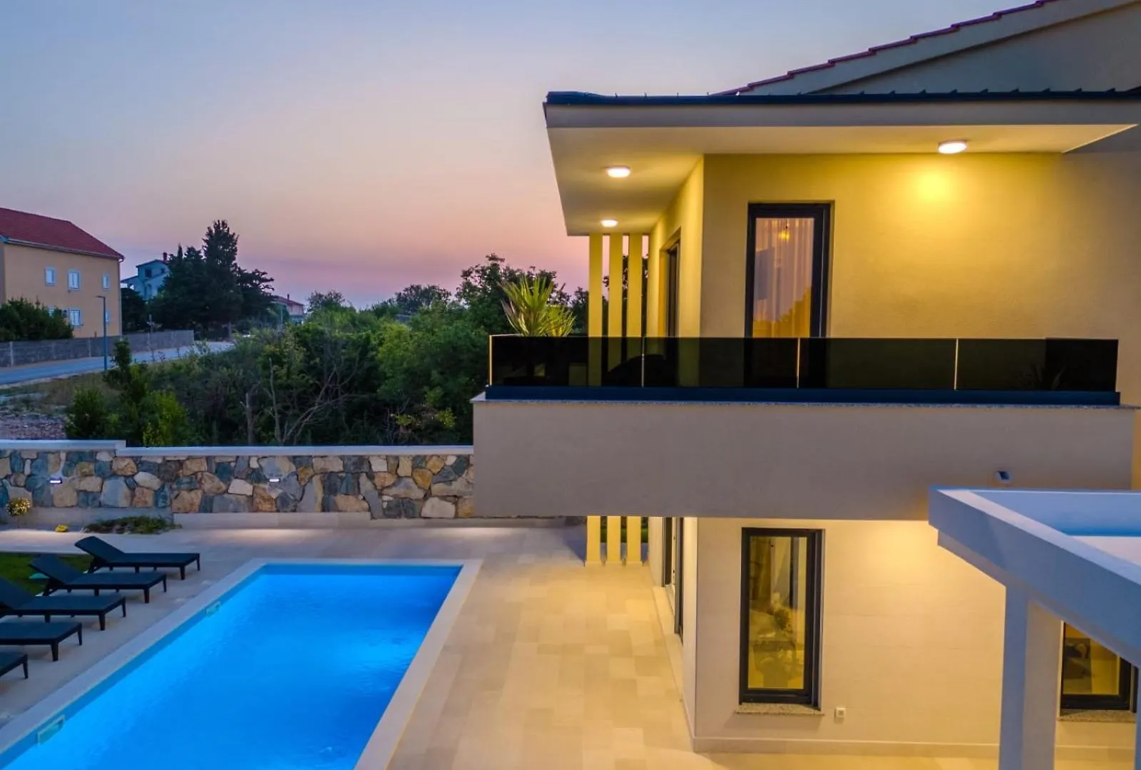 New Luxury Villa With Private Pool - By Ta Leut Agency Privlaka  Kroatië